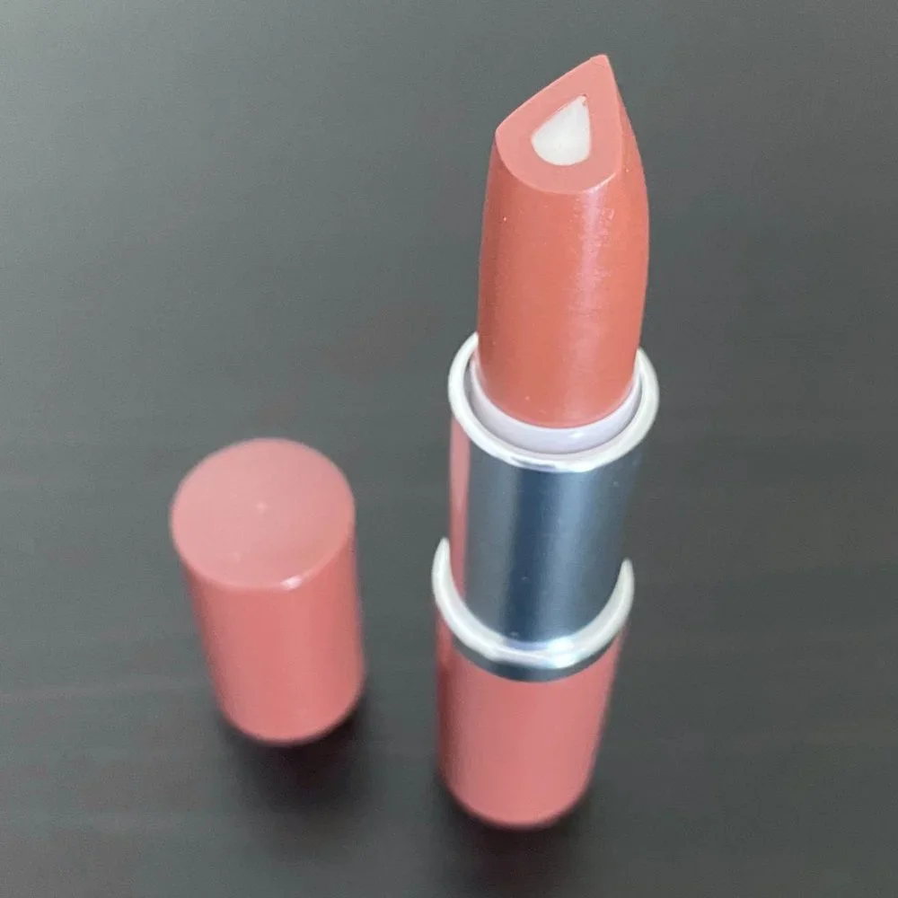 Clinique Dramatically Different Tenderheart lipstick